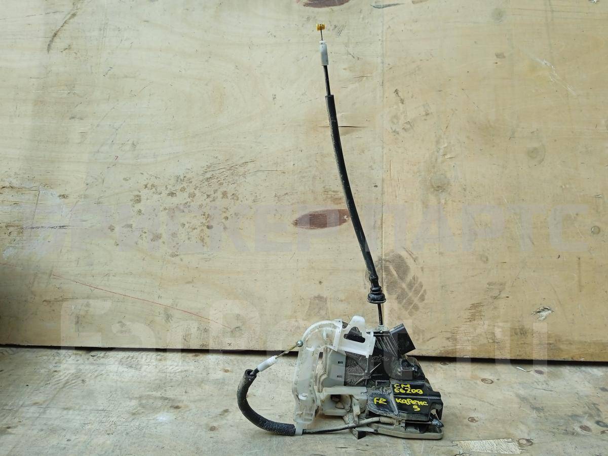 Замок двери передней правой на Киа Каренс 3 поколение 81320A4010