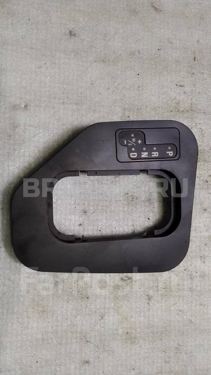 Накладка селектора АКПП на БМВ 5 серия E39 51168256275