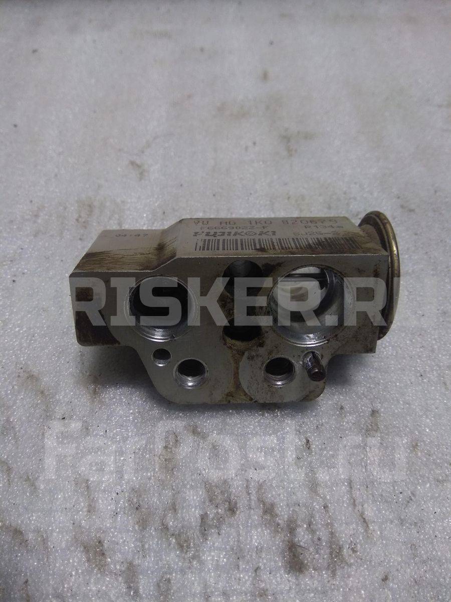 Клапан ТРВ на Фольксваген Гольф Mk5 1K0820679