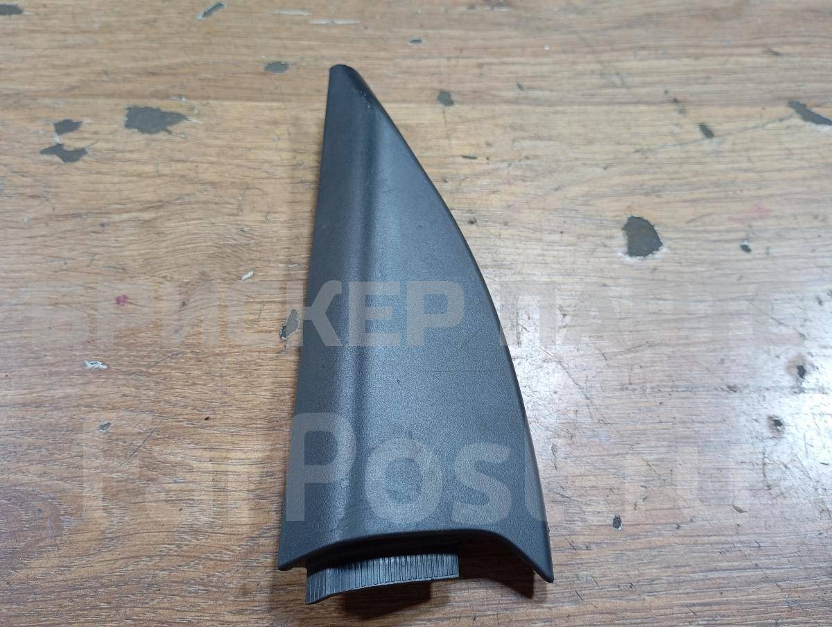 Накладка двери внутренняя задняя правая для Вольво V50 1 поколение 30715409