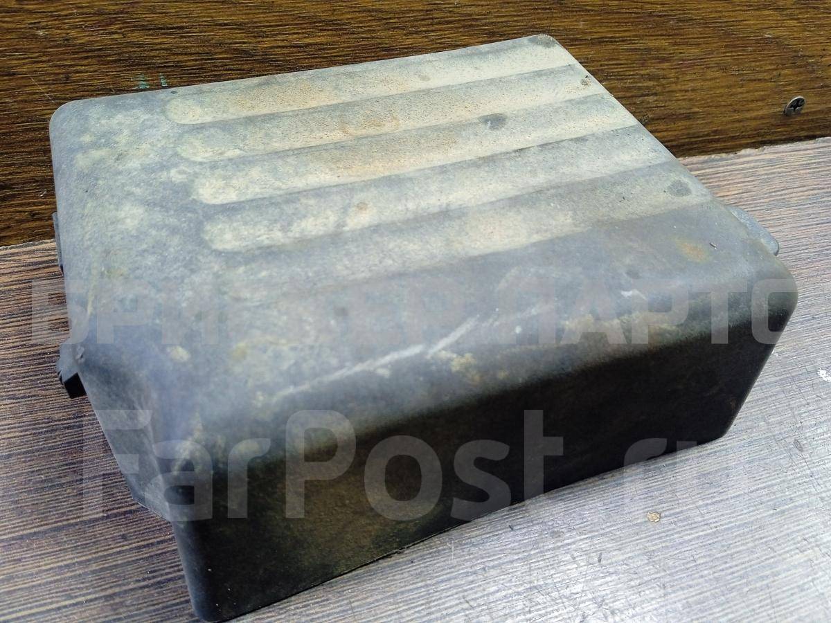 Крышка блока предохранителей на Шевроле Ланос 96234604