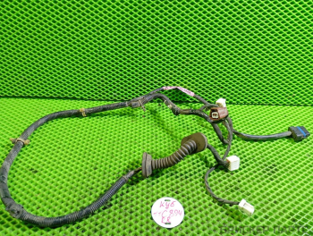 Проводка (коса, жгут) задней правой двери для Ниссан Куб 2 поколение (Z11) 241263U010