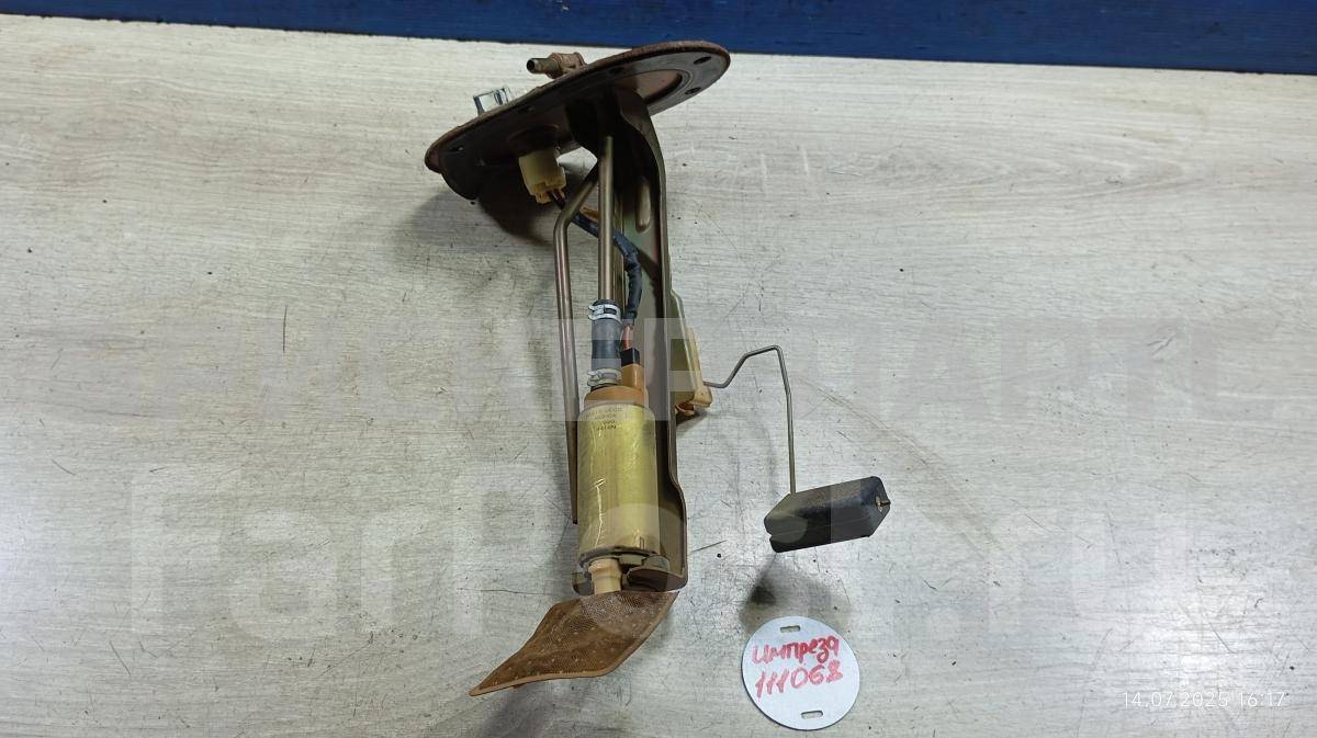 Насос топливный (бензонасос) на Субару Импреза 2 поколение (GG,GD /G11) 42021FE030