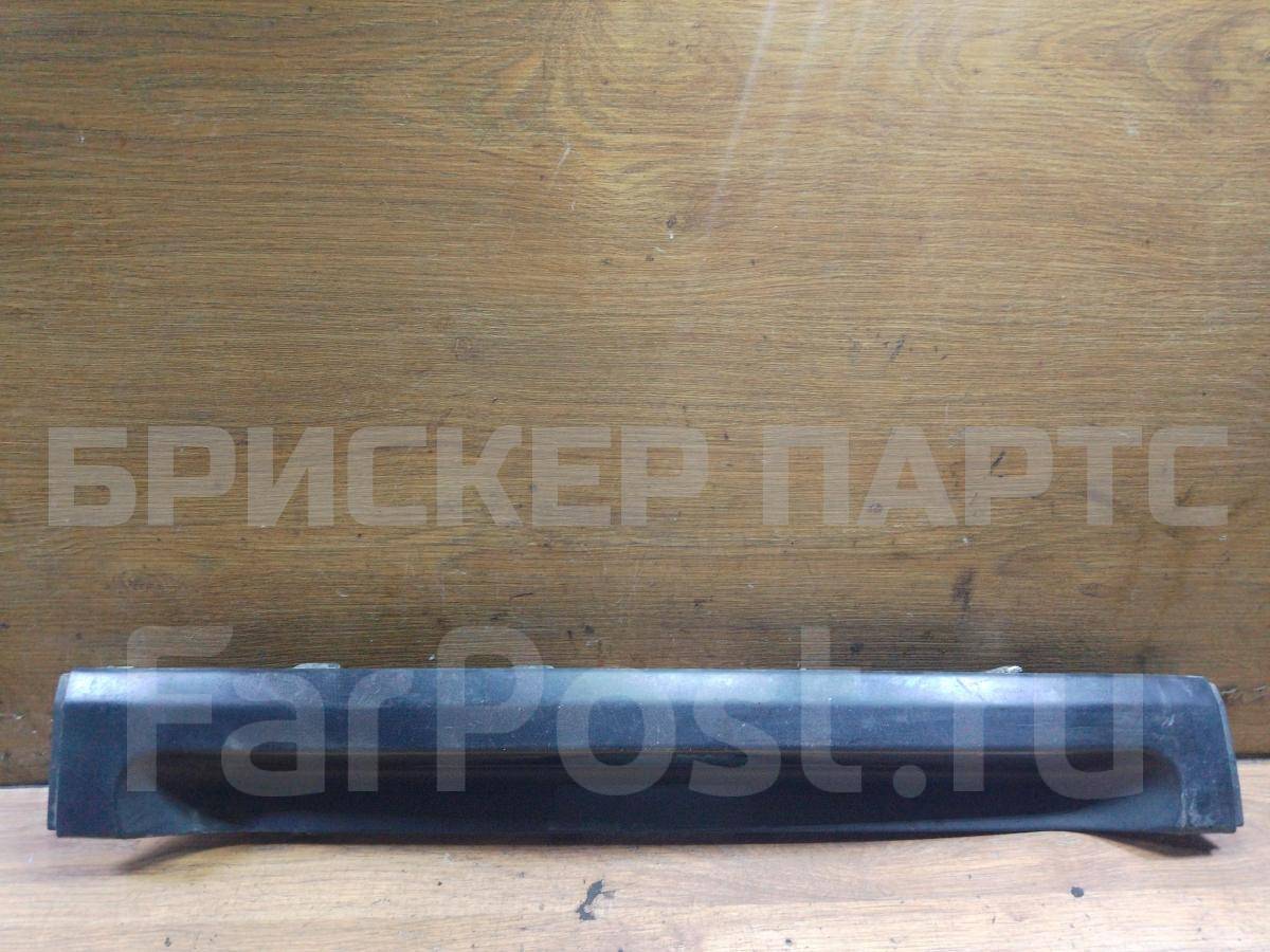 Накладка двери (крышки) багажника на Рено Симбол 1 поколение 8200136893