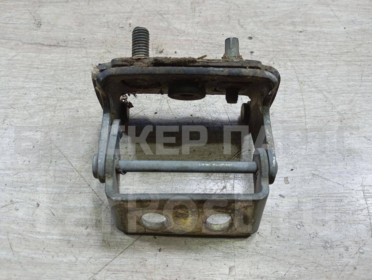 Петля багажника правая на Мазда Трибьют 1 поколение EP EC0162210H Петля багажника правая на Мазда Трибьют 1 поколение EP EC0162210H