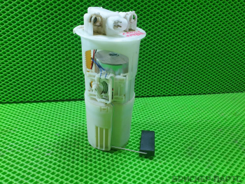 Насос топливный (бензонасос) для Ленд Ровер Фрилендер I поколение рестайлинг WFX000110