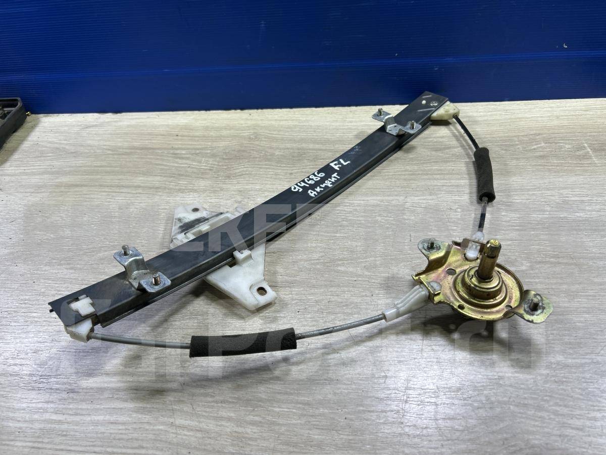 Стеклоподъемник механический левый передний на Хендай Акцент 2 поколение ТагАЗ 8240125000