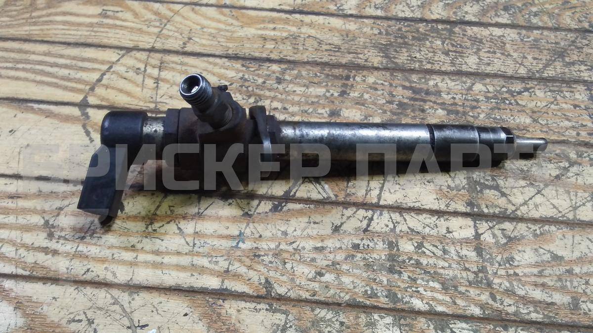 Форсунка дизельная на Ленд Ровер Дискавери 3 поколение LR006496