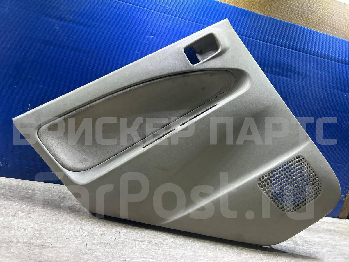 Обшивка двери (обивка) задней левой на Митсубиси Кольт VI (Z20) MN951219