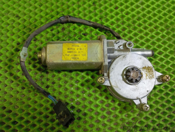 Моторчик стеклоподъемника передний левый для Ниссан Марч 2 поколение K11 8073141B11