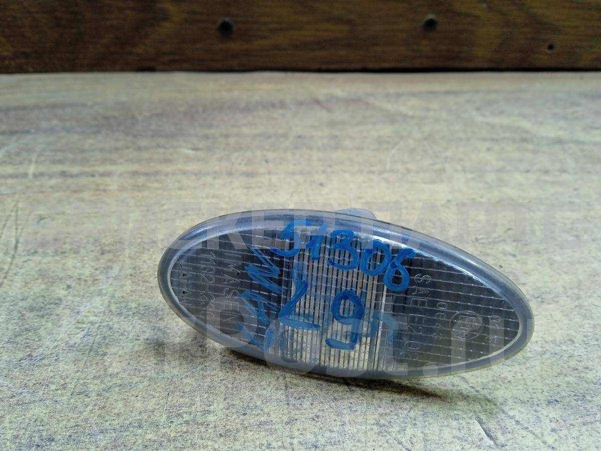 Повторитель на крыло белый на Митсубиси Лансер 9 поколение (CS) 1132230