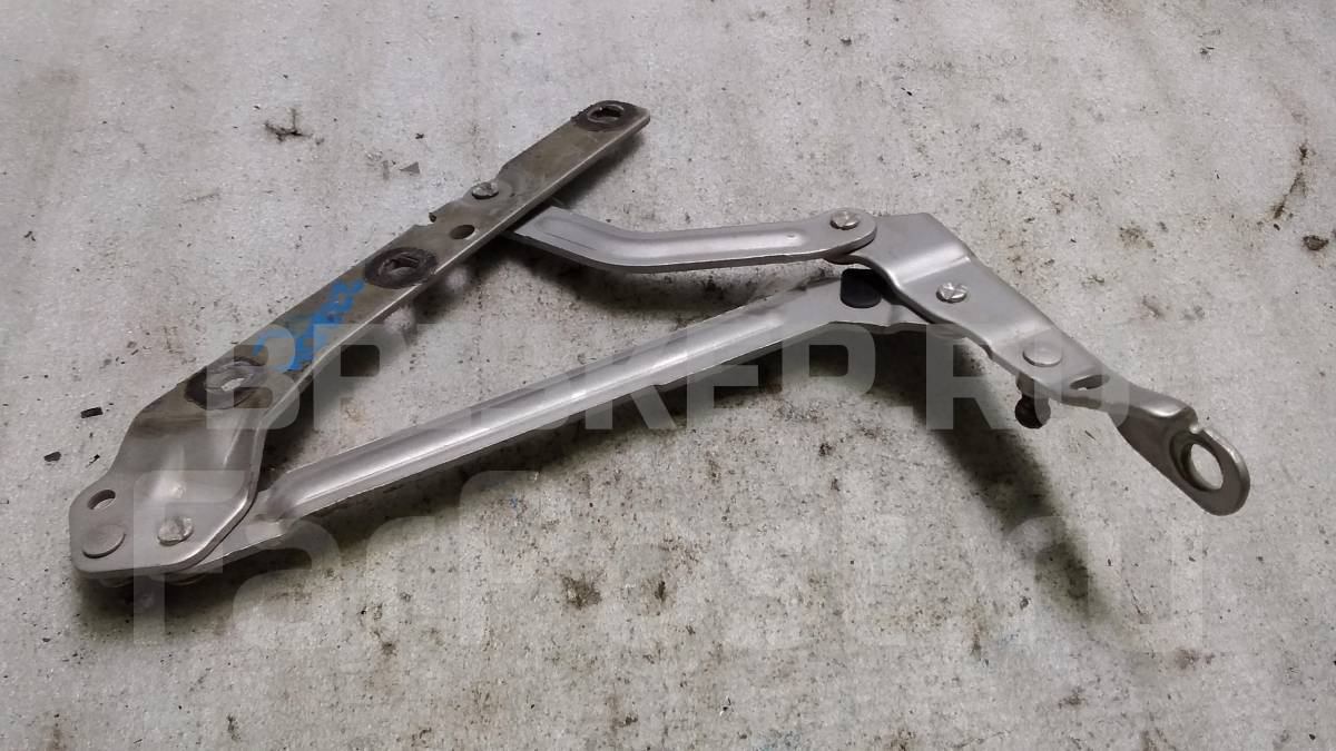 Петля багажника левая на Форд Фокус 2 поколение рестайлинг