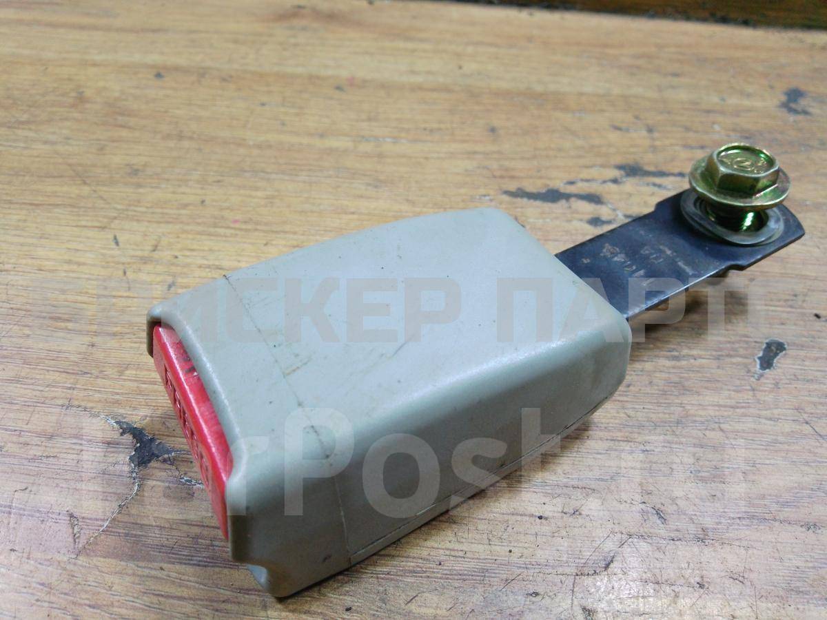 Замок, фиксатор, защелка, ответная часть ремня безопасности передняя левая для Ниссан Цефиро 3 поколение A33