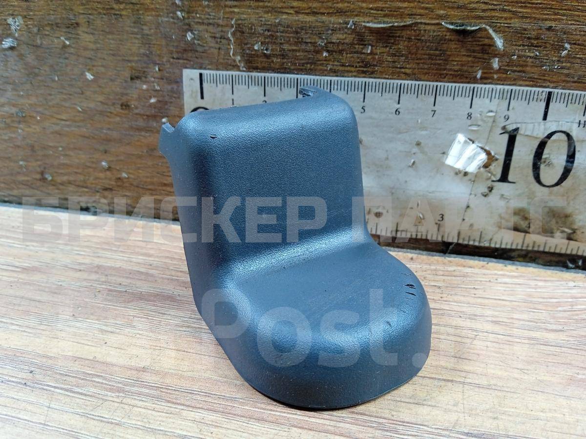 Накладка кронштейна сиденья на Хендай Акцент 2 ТагАЗ 8856825000