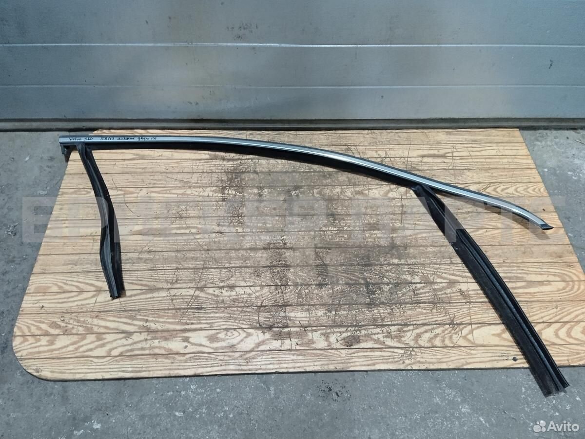 Молдинг передней правой двери для Вольво S60 2 поколение (Y20)