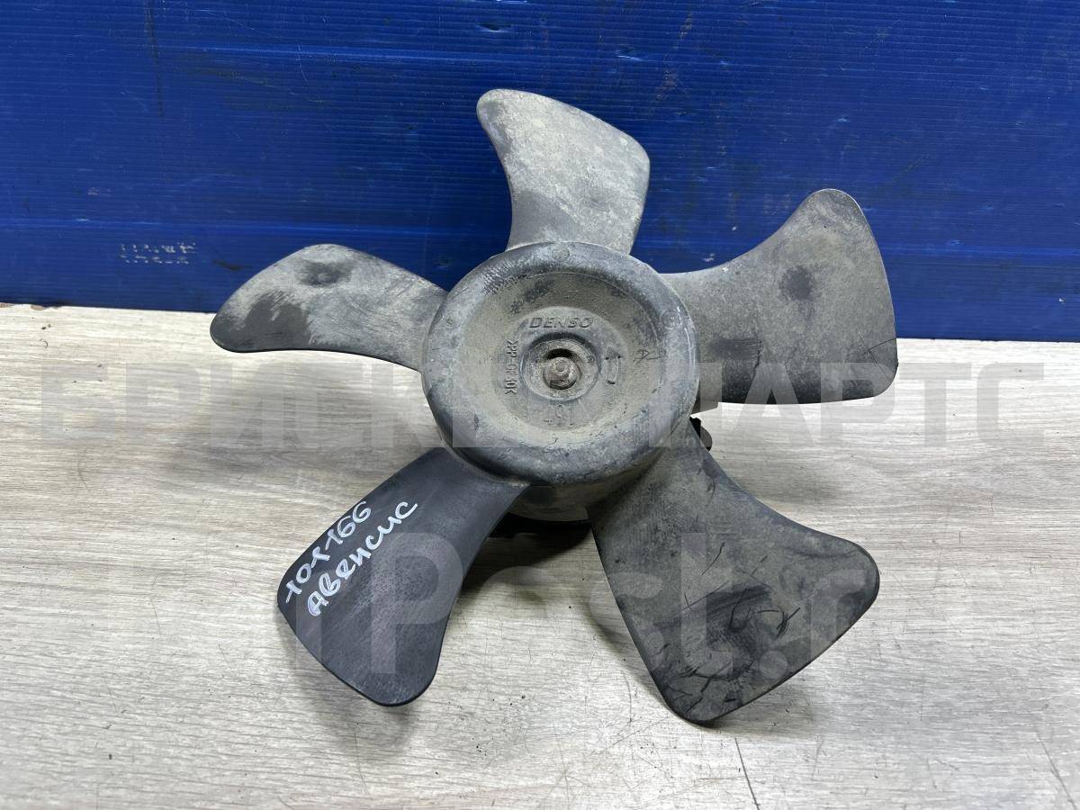 Вентилятор радиатора охлаждения двигателя на Тойота Авенсис 2 (T250) 163610H050