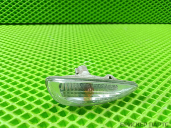 Повторитель на крыло белый для Хендай Солярис 1 (RB) рестайлинг 923041R000