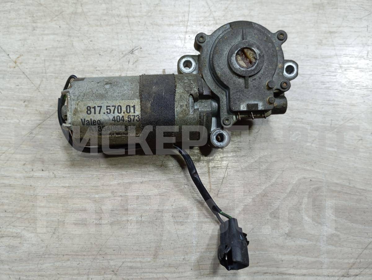 Моторчик люка на Мазда Трибьют 1 поколение EP 81757001 Моторчик люка на Мазда Трибьют 1 поколение EP 81757001