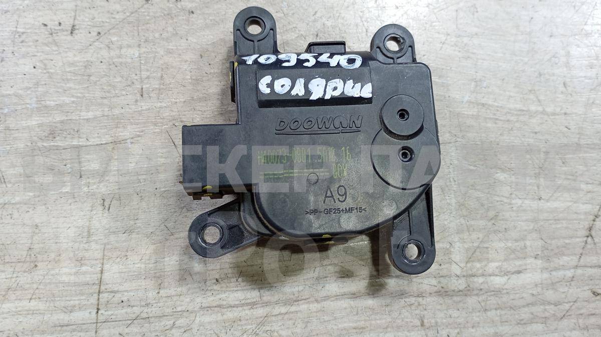 Моторчик привода заслонок на Хендай Солярис 1 рестайлинг H40073-0881