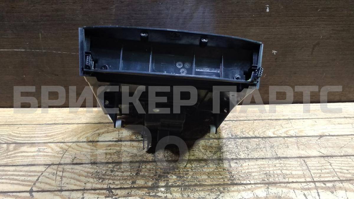 Ящик передней консоли на Мерседес-Бенц E W211 16107250001