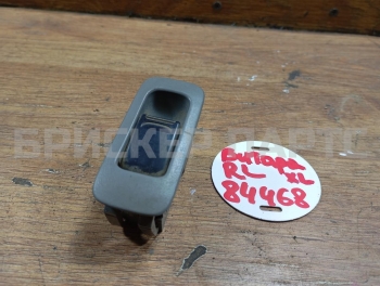 Кнопка стеклоподъемника на Сузуки XL7 1 серия 3799575F0