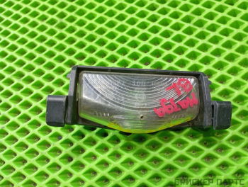 Плафон подсветки заднего номера (фонарь освещения номерного знака) для Мазда 3 2 (BL) BBM551270D