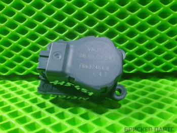 Моторчик (сервопривод печки) заслонки отопителя для Рено Меган 2 поколение LM05, KM, BM