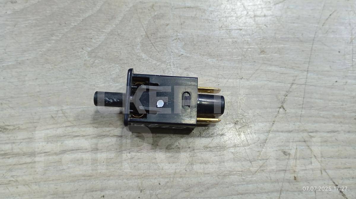 Концевик включения освещения бардачка (концевой выключатель подсветки перчаточного ящика) для ЗАЗ Вида Хэтчбек 90033510