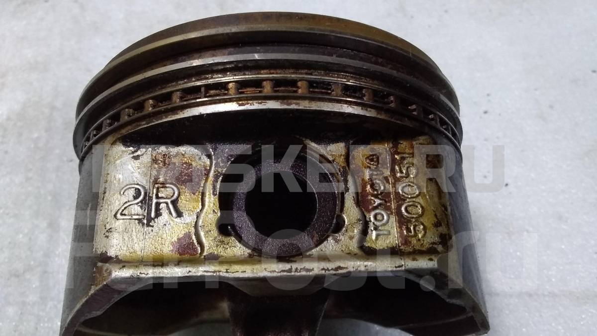 Поршень с шатуном на Тойота Лэнд Крузер 100 50051