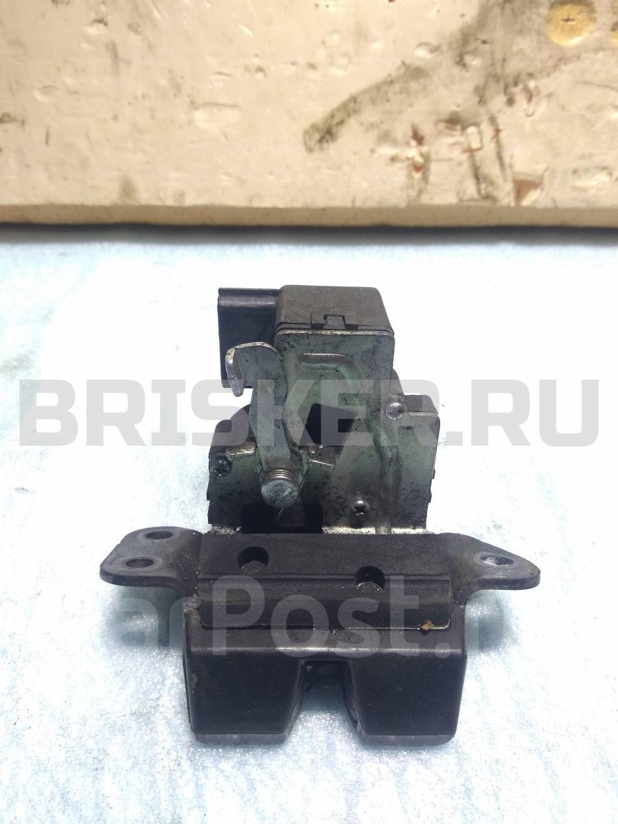 Замок багажника на Киа Сид 1 поколение 812301H000