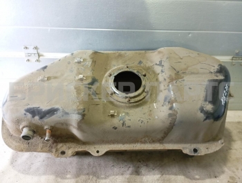 Бак топливный (бензобак) на Митсубиси Кольт 6 поколение Z30