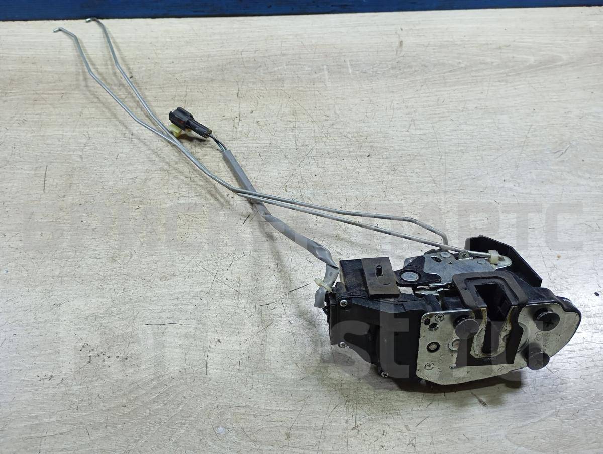 Замок двери задней правой для Киа Спектра 1 поколение SD