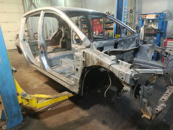 Правая боковая часть кузова (отпил, четверть) для Ниссан Тиида 1 поколение C11 76030EL030