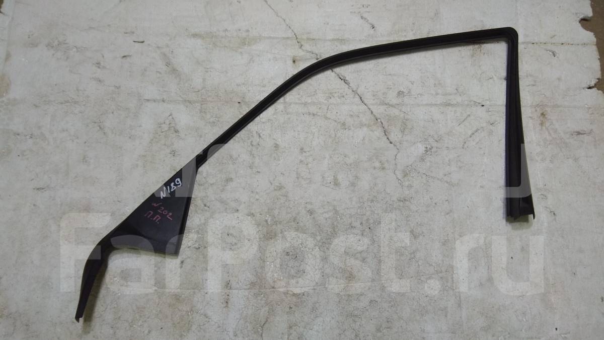 Накладка двери внутренняя передняя правая на Мерседес-Бенц Ц-класс W202