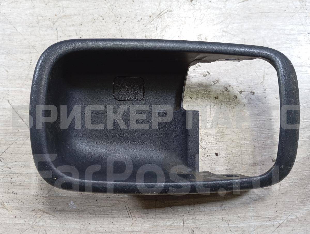 Накладка ручки (облицовка) двери задней правой для Митсубиси Лансер 9 поколение (CS) MR503942