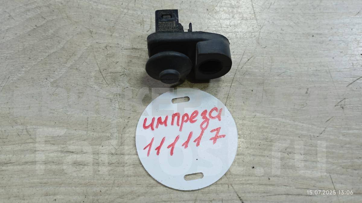 Концевик двери (выключатель концевой дверной) на Субару Импреза 2 поколение (GG,GD /G11) 83331AE001