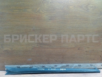 Накладка лобового стекла левая на ВАЗ 2110-12