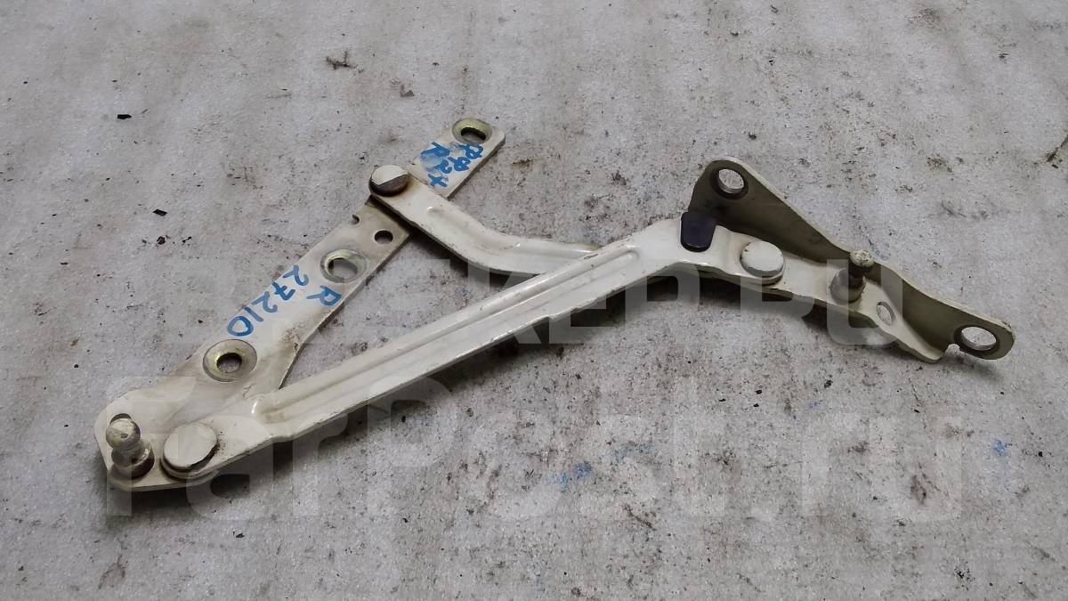 Петля багажника правая на Форд Фокус 2 поколение рестайлинг