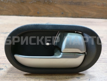 Ручка открывания двери передней правой (внутренняя) на Митсубиси Кольт 6 поколение Z20, Z30 5716A304XA