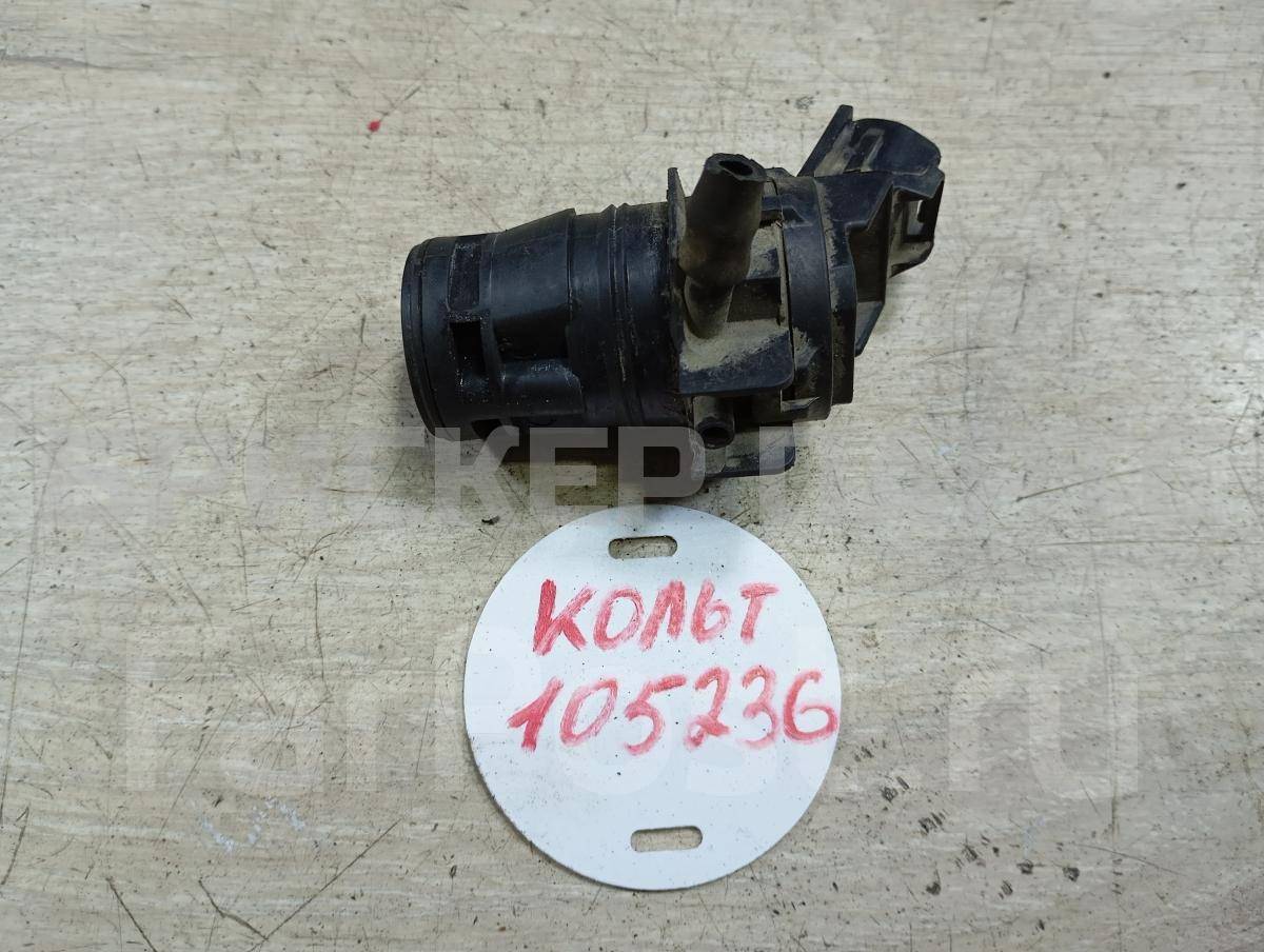 Насос, моторчик бачка омывателя на Митсубиси Кольт VI (Z20) MN117839