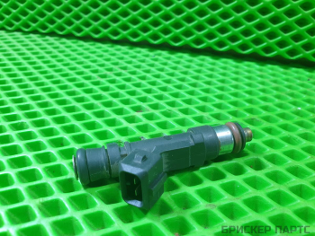 Форсунка топливная, бензиновая (инжекторного двигателя) для Рено Кангу X61 8200227124