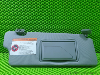 Козырек солнцезащитный правый (пассажирский) для Сузуки Форэнза 1 поколение 96428845