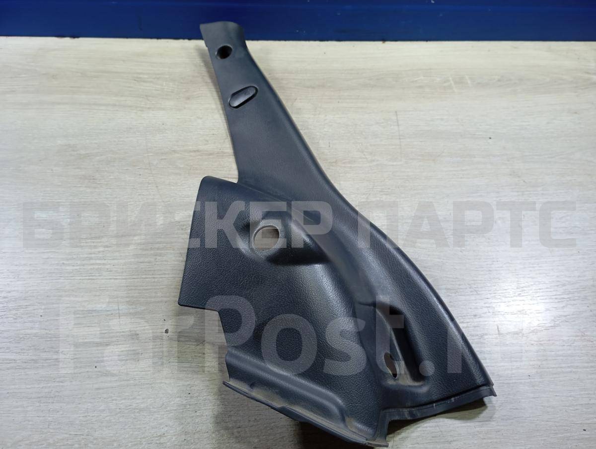 Облицовка стойки (обивка, обшивка, накладка) задней левой на Шевроле Авео 1 поколение T250 96438768