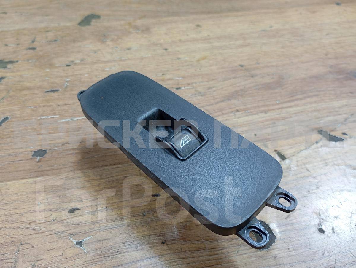 Кнопка стеклоподъемника на Вольво S40 2 поколение рестайлинг 30773214