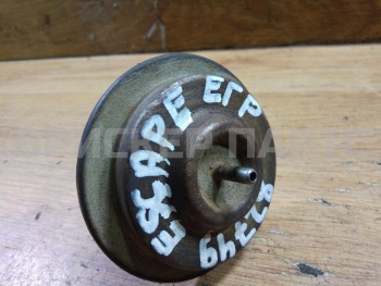 Клапан ЕГР (EGR) на Форд Эскейп 1 поколение 5L8E90460AZC