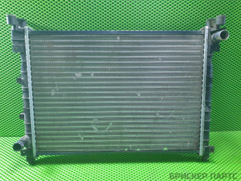 Радиатор охлаждения двигателя основной для Ленд Ровер Фрилендер I поколение рестайлинг PCC000111