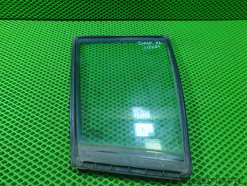 Стекло двери задней правой (форточка) для Ниссан Тиида 1 поколение C11