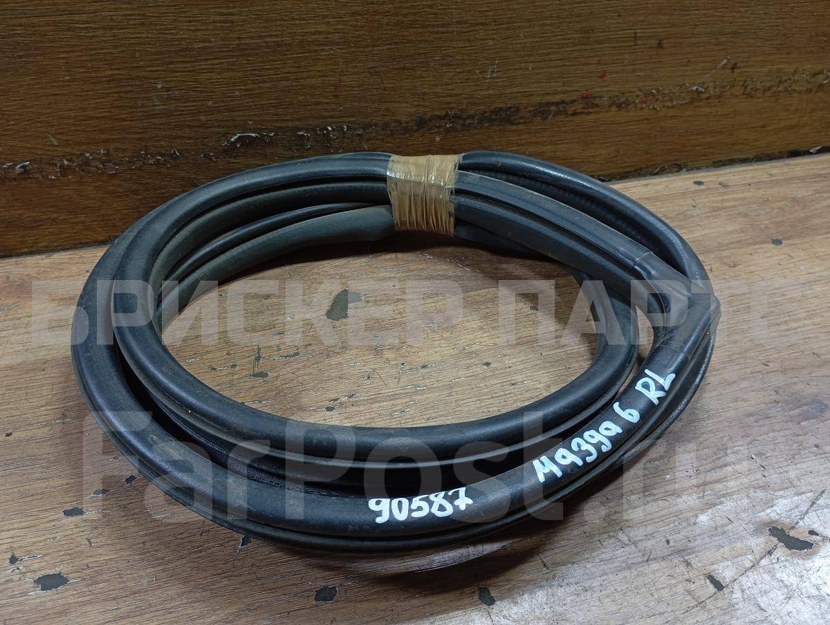 Уплотнитель дверного проёма задний левый на Мазда 6 1 поколение (GG) GJ6A68914A