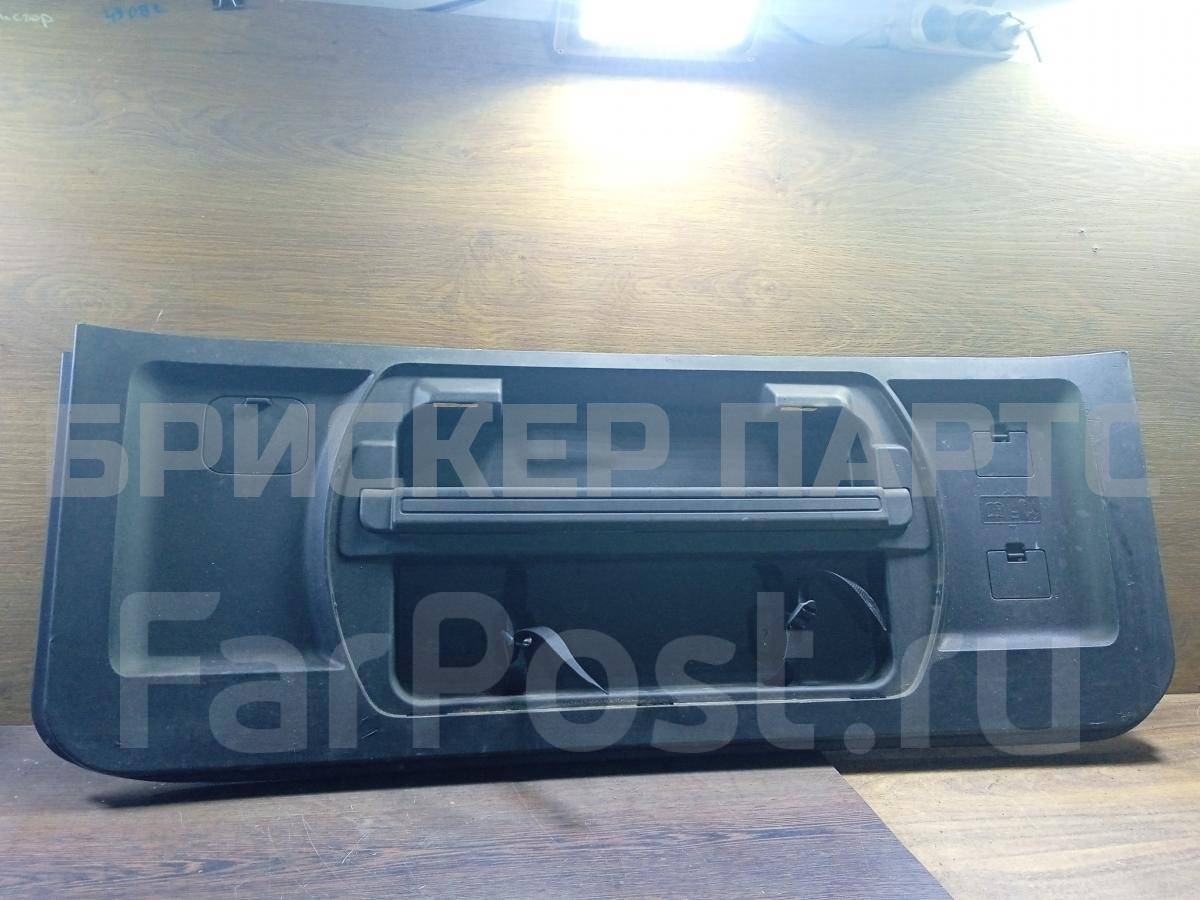 Обшивка двери багажника на Митсубиси Паджеро/Монтеро 4 (V90/V80) 7225A004