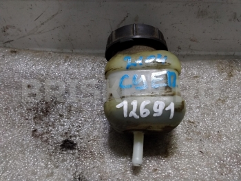 Бачок тормозной жидкости на ВАЗ 2104-07